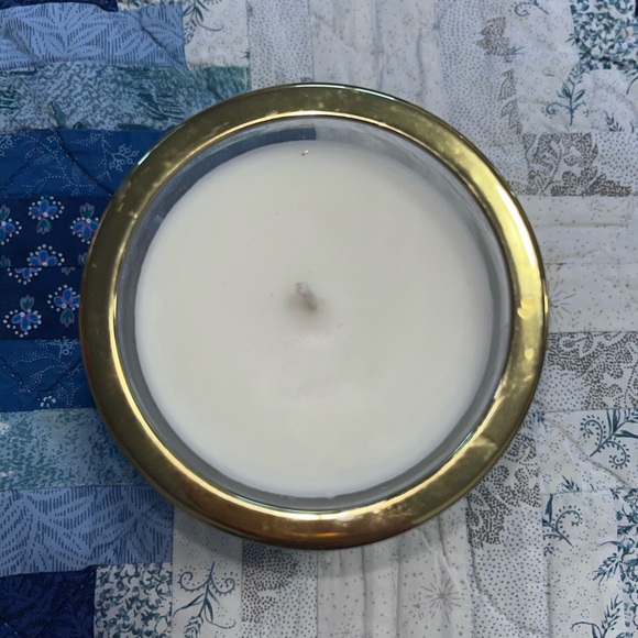 NEW! BB INTL. Golden Bloom Luxury Scented Candle 11.3oz - Picture 5 of 6